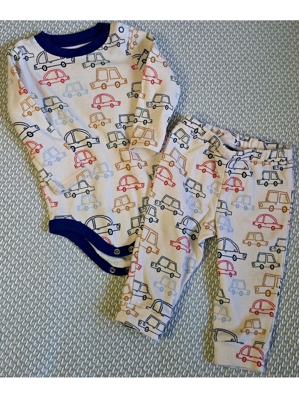 Garanimals baby boy car set size 6-9 months